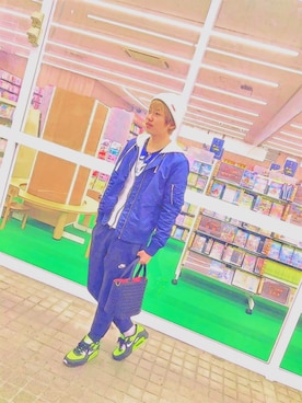 「DOWBL（ダブル）のアイテム（帽子）」を使った、白濱ゆーやっちさん（メンズ・173cm）の春コーディネート