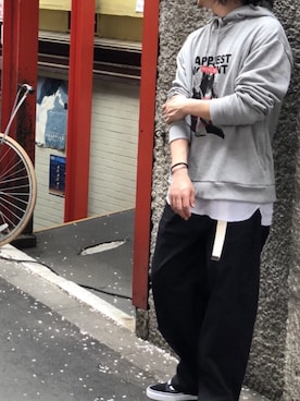 「kutir（クティール）のアイテム（チノパンツ）」を使った、kutir_menさん（メンズ・172cm）の春コーディネート