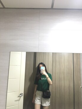 「5（ファイブ）のアイテム（トップス）」を使った、張靖さん（レディース・170cm）の春コーディネート