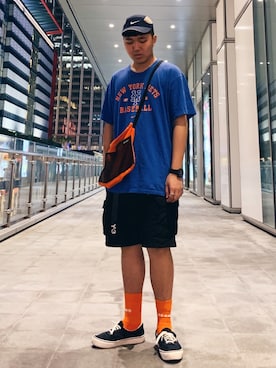 「blue」｜「アイテム（アナログ腕時計）」を使った、HNZさん（メンズ・177cm）の春コーディネート