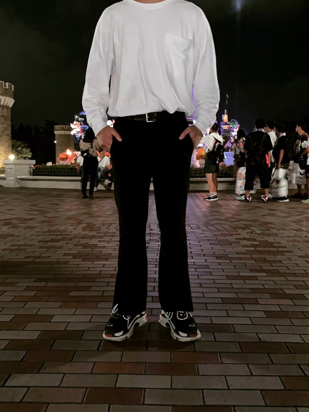 「BALENCIAGA、triples」｜「HAREのアイテム（その他パンツ、ブラック系）」を使った、hs0002さん（メンズ・173cm）の秋コーディネートの1枚目の写真