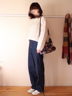 「UNIQLO（ユニクロ）のハイライズワイドストレートジーンズ（デニムパンツ）」を使った、ゆたんぽさん（レディース・169cm）の冬コーディネート