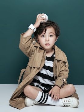 「嘟嘟kidsのアイテム（トレンチコート、その他）」を使った、YiLangさん（キッズ・130cm）の秋コーディネート