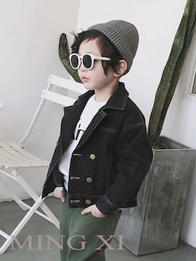 「mingxiのアイテム（デニムジャケット、ブラック系）」を使った、YiLangさん（キッズ・130cm）の秋コーディネート