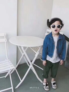 「嘟嘟ki dsのアイテム（デニムジャケット、ブルー系）」を使った、YiLangさん（キッズ・130cm）の冬コーディネート