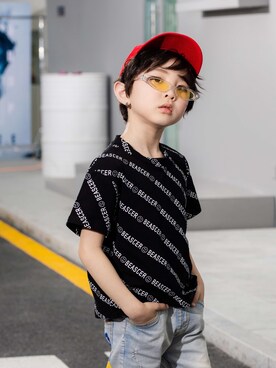「ZARA（ザラ）のアイテム（Tシャツ/カットソー、ブラック系）」を使った、YiLangさん（キッズ・130cm）の春コーディネート