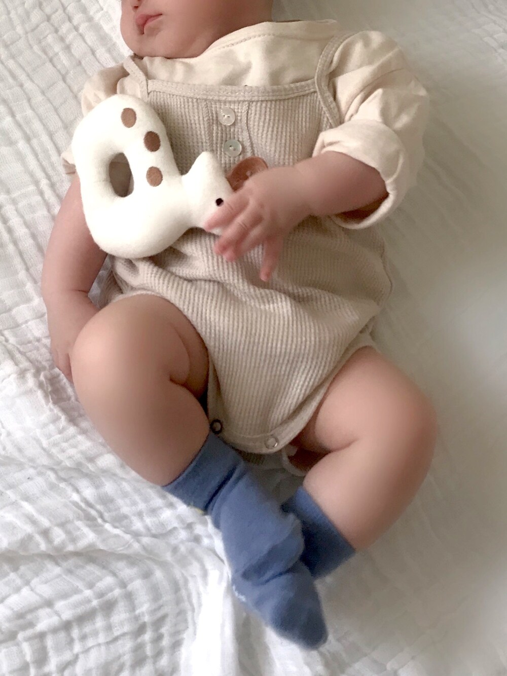 「０歳、赤ちゃん、おとこのこ」｜「中川政七商店のアイテム（おもちゃ、ホワイト系）」を使った、mi.s.tさん（キッズ・60cm）の春コーディネートの1枚目の写真