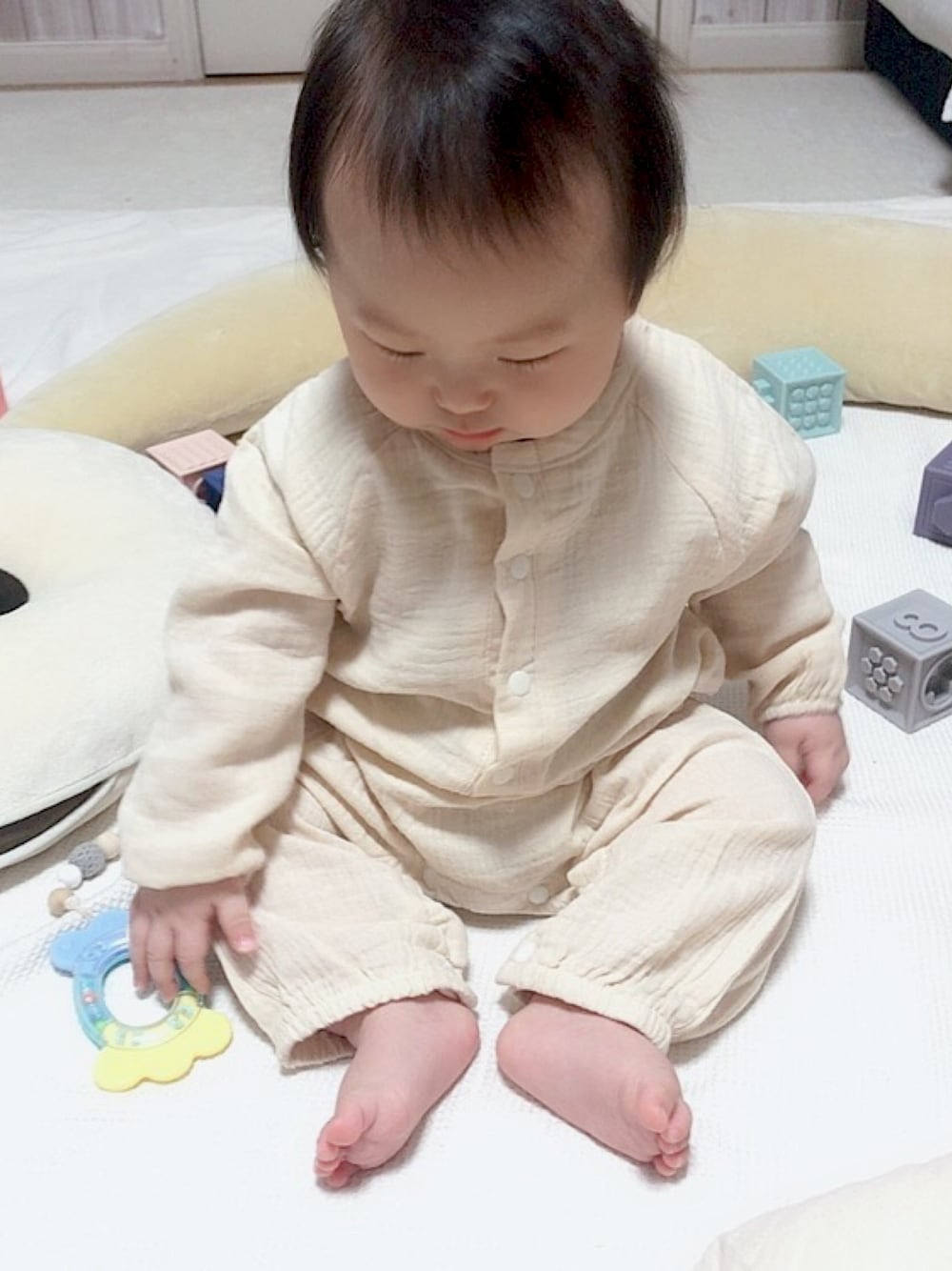 「おとこのこ、０歳、赤ちゃん」｜「韓国のアイテム（ロンパース、ホワイト系）」を使った、mi.s.tさん（キッズ・60cm）の春コーディネートの1枚目の写真