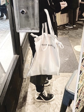 「DRKSHDW by RICK OWENS（ダークシャドウ バイ リックオウエンス）のアイテム（パーカー）」を使った、7070さん（レディース・162cm）の冬コーディネート
