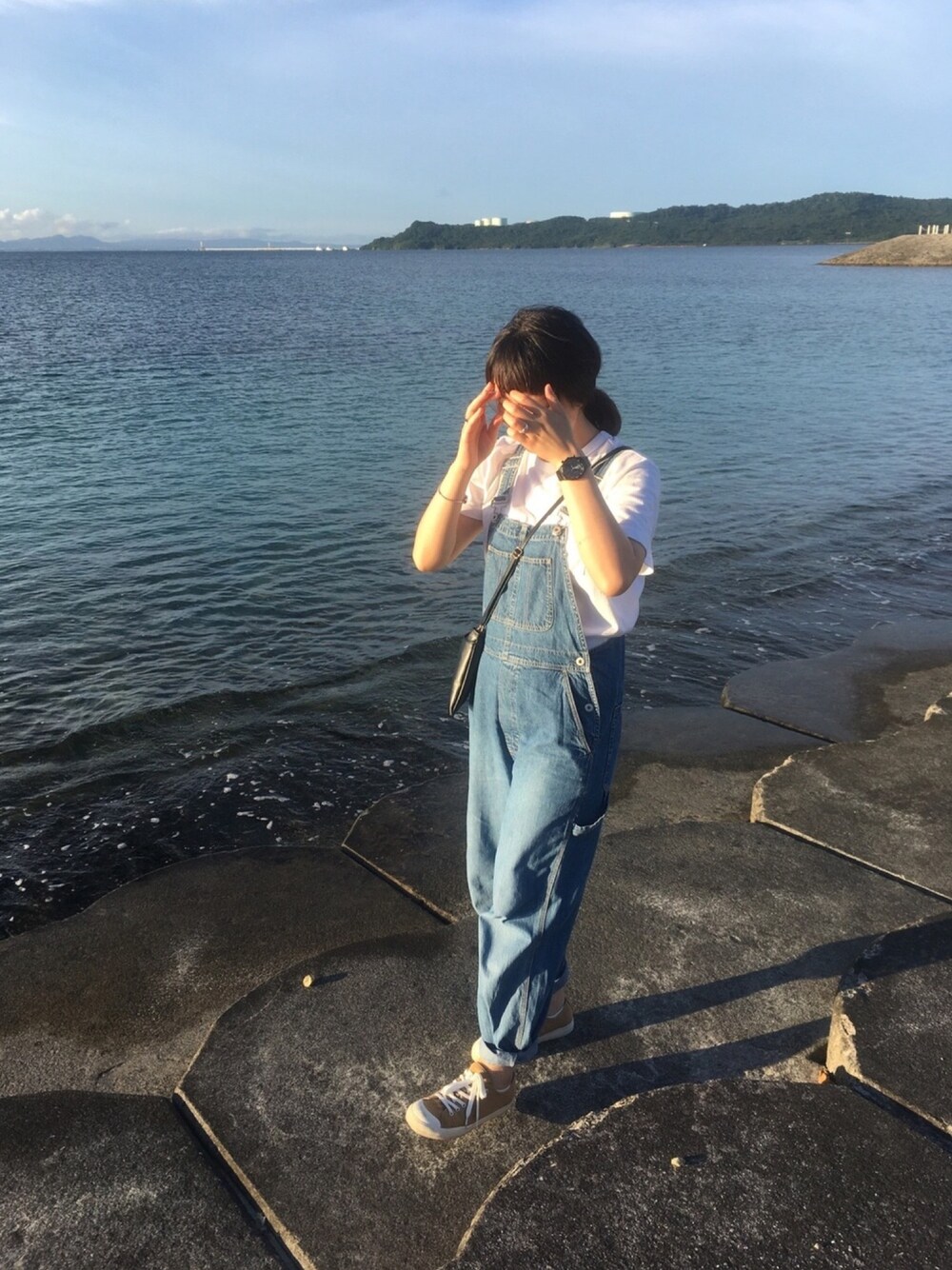 「これが私をアゲる服、大人カジュアル、シンプル、無印良品、着回しコーデ、おしゃれさんと繋がりたい、きれいめカジュアル、春夏コーデ、高身長女子」｜「無印良品のアイテム（Tシャツ/カットソー、ホワイト系）」を使った、リーナ・ベル♥さん（レディース・167cm）の春コーディネートの1枚目の写真