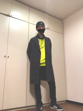 「蛍光カラー」｜「アイテム（チェスターコート）」を使った、kazuki.tkさん（メンズ・181cm）の秋コーディネート