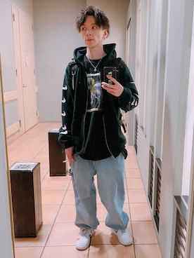 「TOMMY（トミー）のアイテム（パンツ）」を使った、YUKIさん（メンズ・169cm）の夏コーディネート