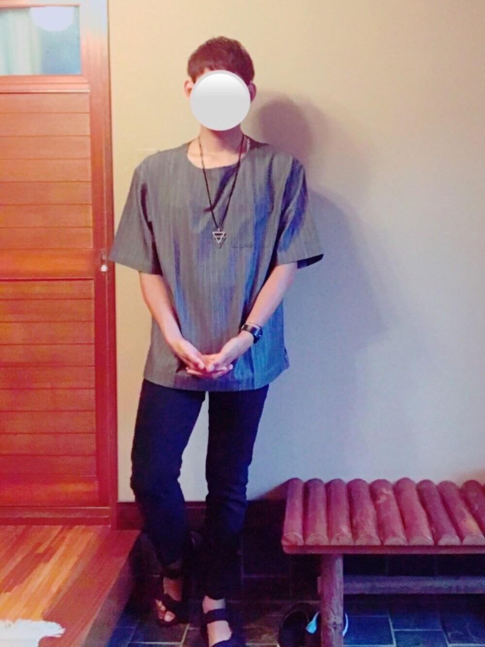 「ビッグT、おしゃれさんと繋がりたい、黒スキニー、GU、プチプラ、シンプルコーデ、WEGO、サンダル、黒」｜「WEGOのWEGO/トライアングルネックレス（ネックレス、シルバー系）」を使った、ズッキーさん（メンズ・175cm）の夏コーディネートの1枚目の写真