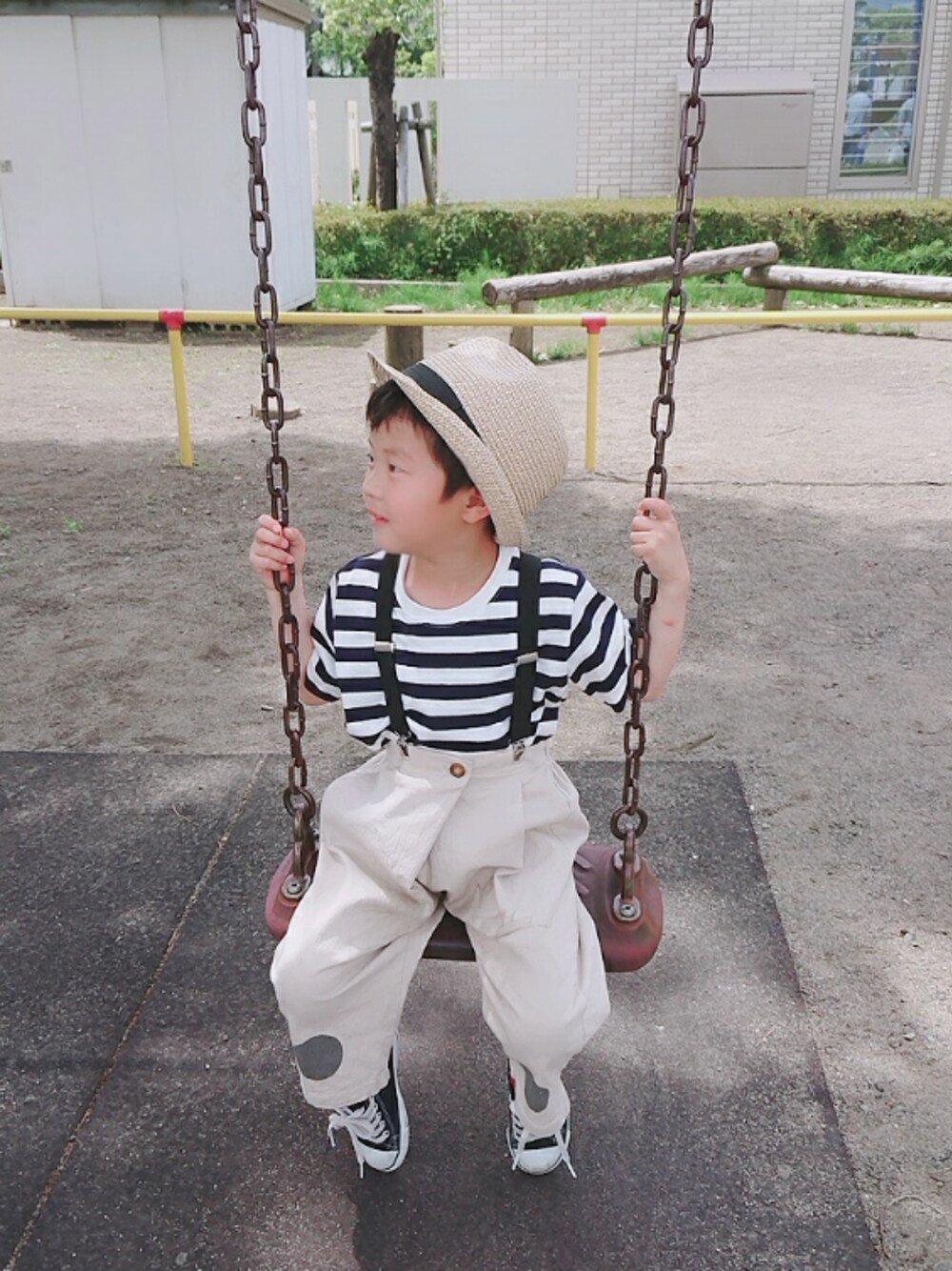 「ＧＷ、プチプラコーデ、4歳男の子、夏コーデ、むすこーで、Tシャツ」｜「無印良品のアイテム（Tシャツ/カットソー、ホワイト系）」を使った、koanoaさん（メンズ・110cm）の春コーディネートの1枚目の写真