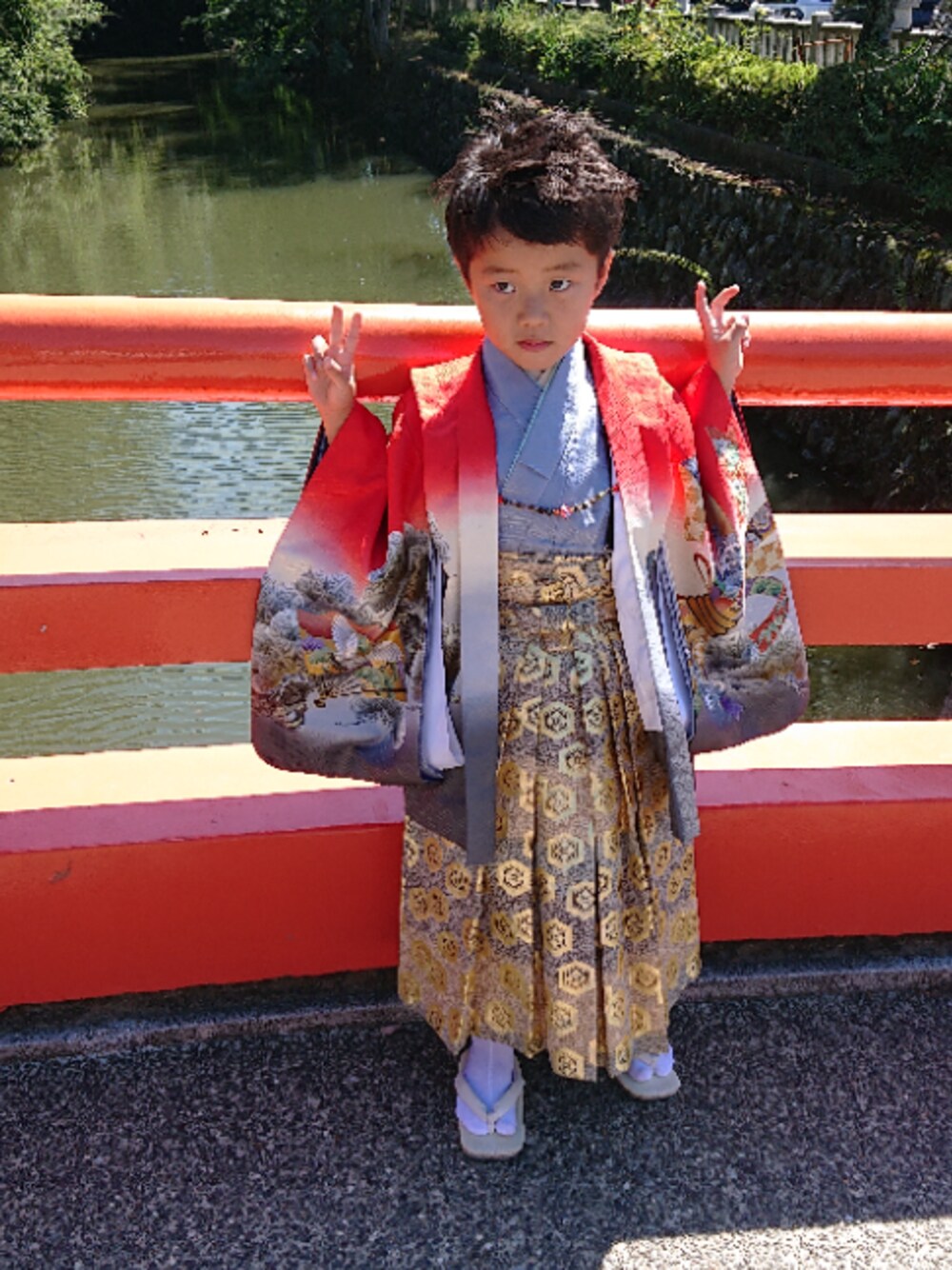 「ラブアンドピース2019、七五三、5歳、5歳男の子、七五三スタイル」｜「貸衣装のアイテム（その他、レッド系）」を使った、koanoaさん（メンズ・120cm）の秋コーディネートの1枚目の写真