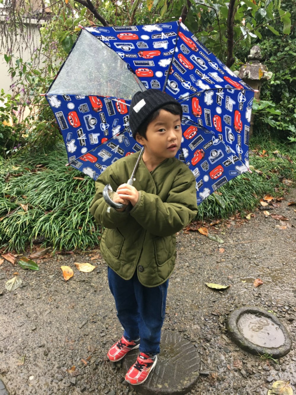 「秋のコーデ、お洒落さんとつながりたい、プチプラ、5歳、男の子、カーキ、カーキアウター」｜「Birthdayのアイテム（ジャケット/アウター、グリーン系）」を使った、koanoaさん（メンズ・120cm）の秋コーディネートの1枚目の写真