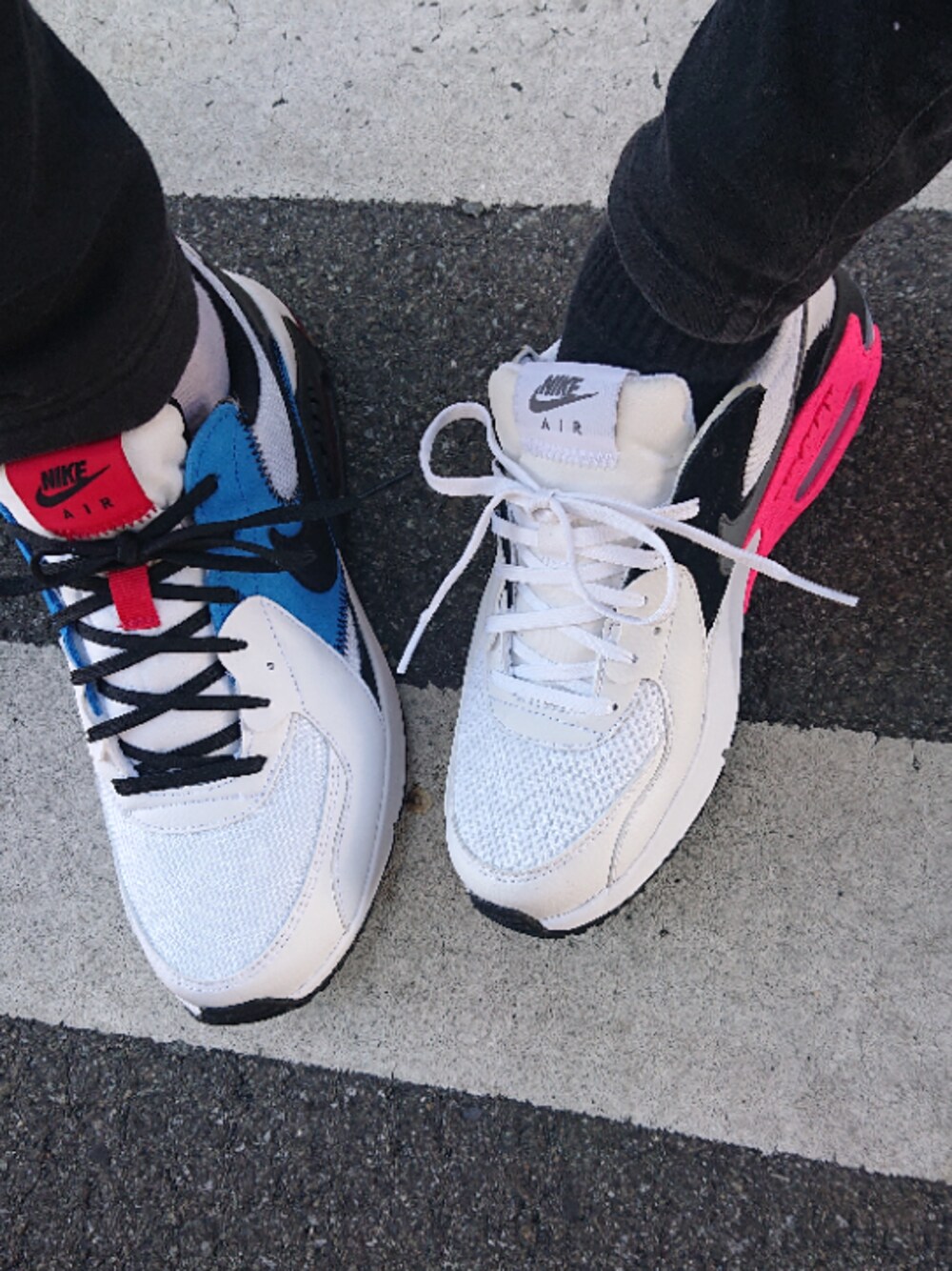 「おしゃれさんと繋がりたい、ナイキスニーカー、ナイキエアマックス、夫婦、大晦日、スニーカー」｜「NIKEのNIKE ナイキ AIRMAX EXCEE エア マックス エクシー CD4165-108 ABC-MART限定 *108WHT/BLK（スニーカー、ホワイト系）」を使った、koanoaさん（メンズ・120cm）の冬コーディネートの1枚目の写真