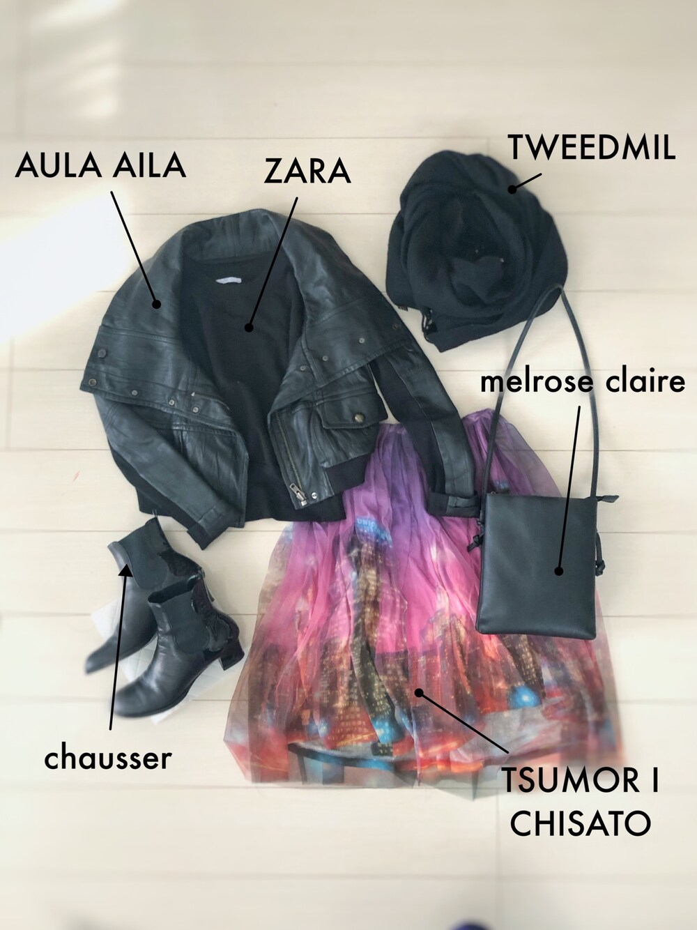 「ディズニーコーデ、ディズニー、転写プリント、チュールスカート」｜「AULA AILAのアイテム（ライダースジャケット、ブラック系）」を使った、ミリヤママ さん（レディース・163cm）の冬コーディネートの1枚目の写真