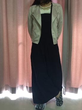 「バイトコーデ」｜「アイテム（つなぎ/オールインワン）」を使った、☺︎さん（レディース・155cm）の秋コーディネート
