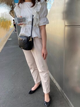 「apres jour（アプレジュール）のテーパードパンツ【ZOZOTOWN限定アイテム】（その他パンツ、ベージュ系）」を使った、nne☺︎︎さん（レディース・160cm）の夏コーディネート