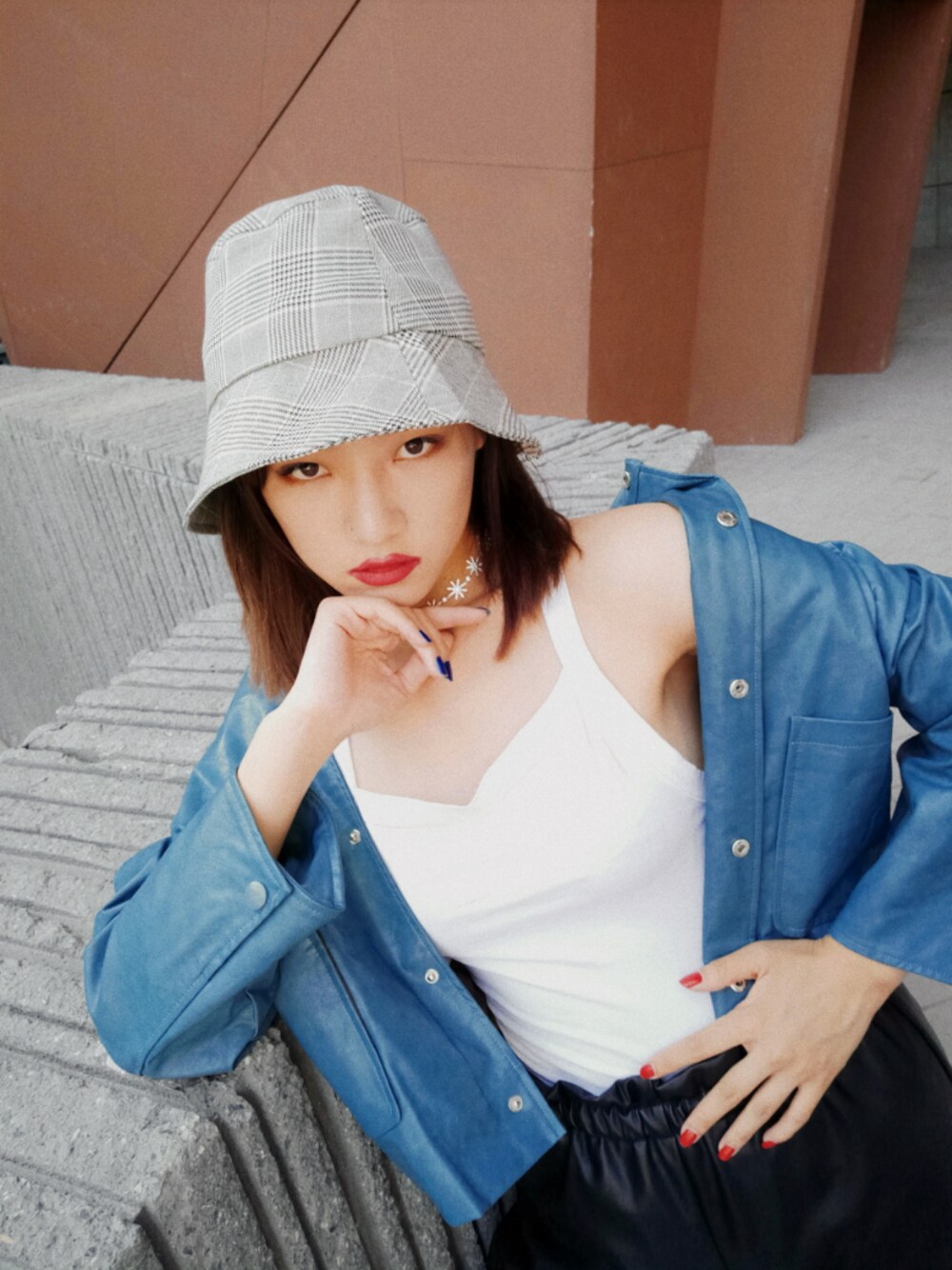 「Fano Studiosのアイテム（ジャケット/アウター、ブルー系）」を使った、Sabrina小帆姐さん（レディース・170cm）の秋コーディネートの1枚目の写真