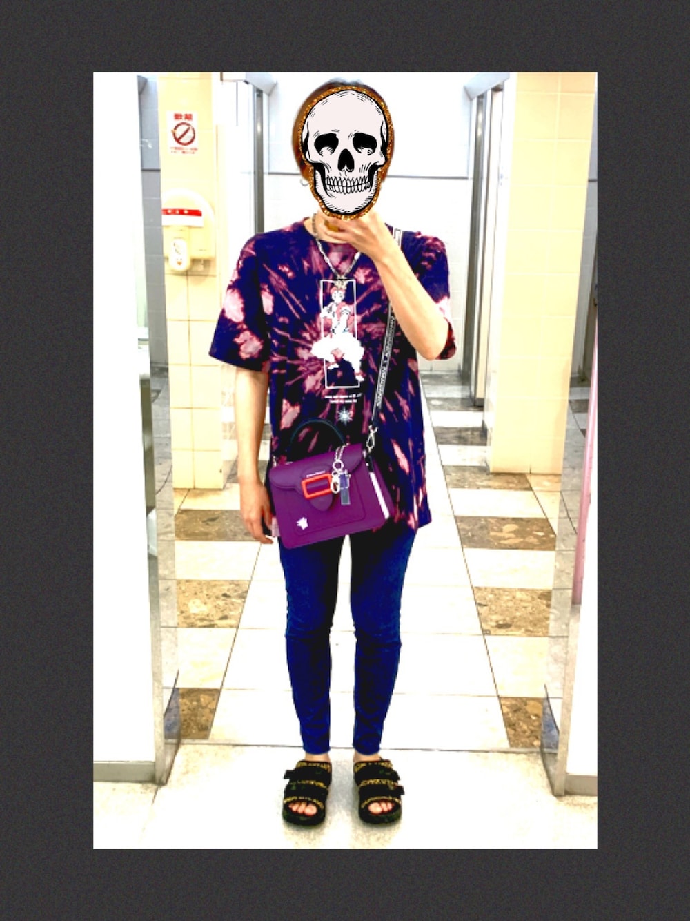 「ootd、楽チンコーデ、ゆるコーデ、プリントT、UT、リメイク、サンダル、休日スタイル、UNIQLO、ショルダーバッグ」｜「FILAの【WEB限定】FILA/フィラ　アウトドアサンダル(アニマルプリント/フラットサンダル)（サンダル、ブラック系）」を使った、SKNYさん（レディース・158cm）の夏コーディネートの1枚目の写真