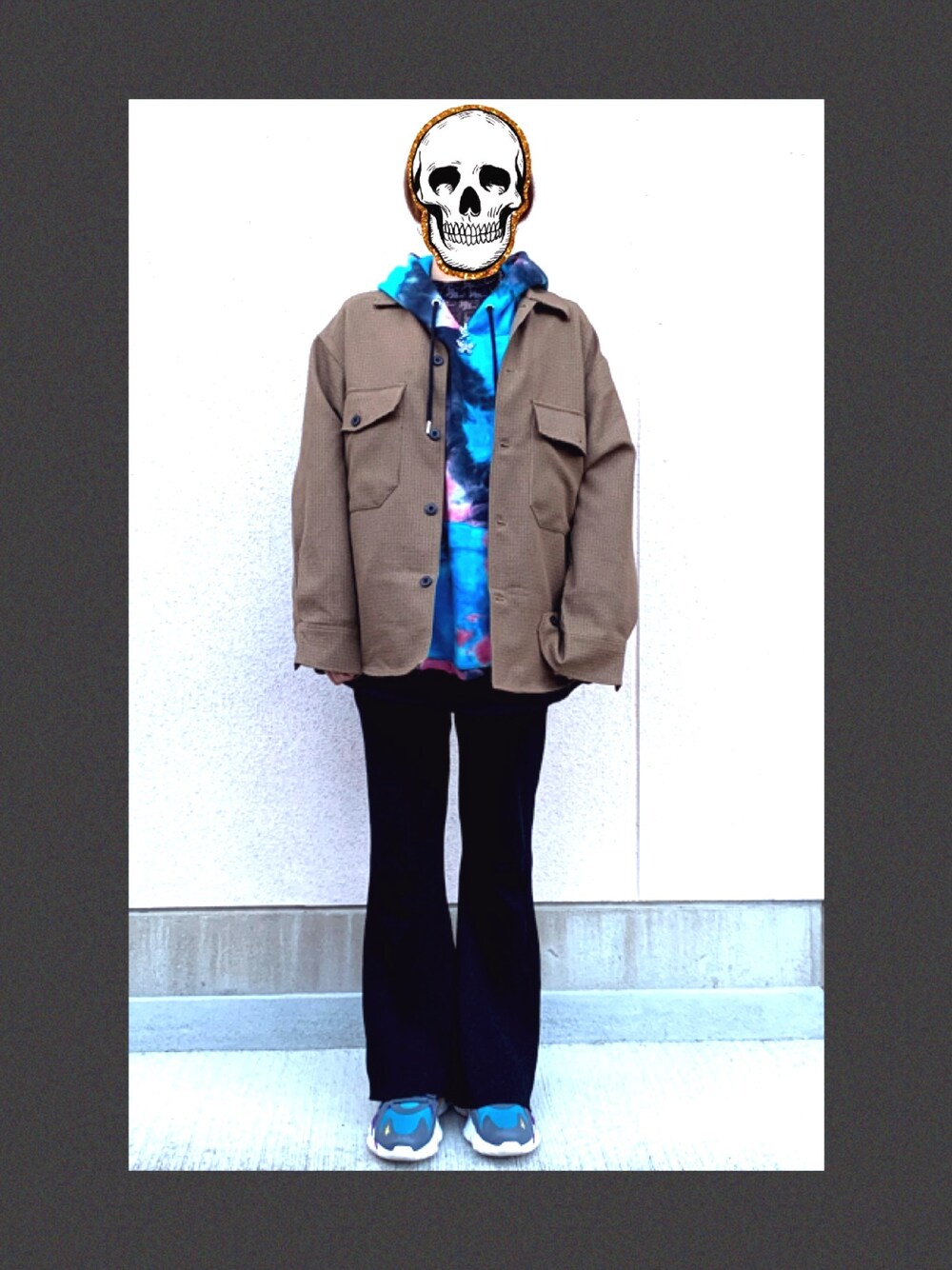 「ootd、重ね着、CPOシャツ、タイダイ柄、秋冬コーデ、wearhalloween2020、休日コーデ、ビックシルエット、GU、ゆるコーデ」｜「ReebokのDMX シリーズ 1000［DMX Series 1000 Shoes］リーボック（スニーカー、グレー系）」を使った、SKNYさん（レディース・158cm）の秋コーディネートの1枚目の写真