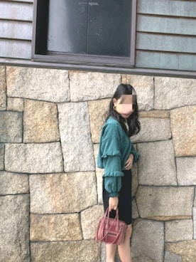 「pralinesのアイテム（スウェット、グリーン系）」を使った、MとDとJさん（レディース・160cm）の秋コーディネート