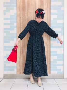 「アイテム（トートバッグ、レッド系）」を使った、yoshikaさん（レディース・155cm）の春コーディネート