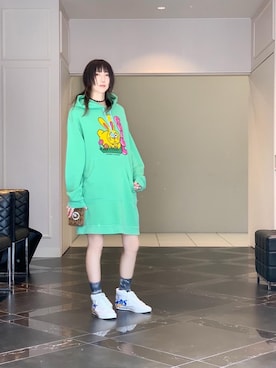 「アイテム（財布、ブラウン系）」を使った、Nuttyさん（レディース・157cm）の春コーディネート