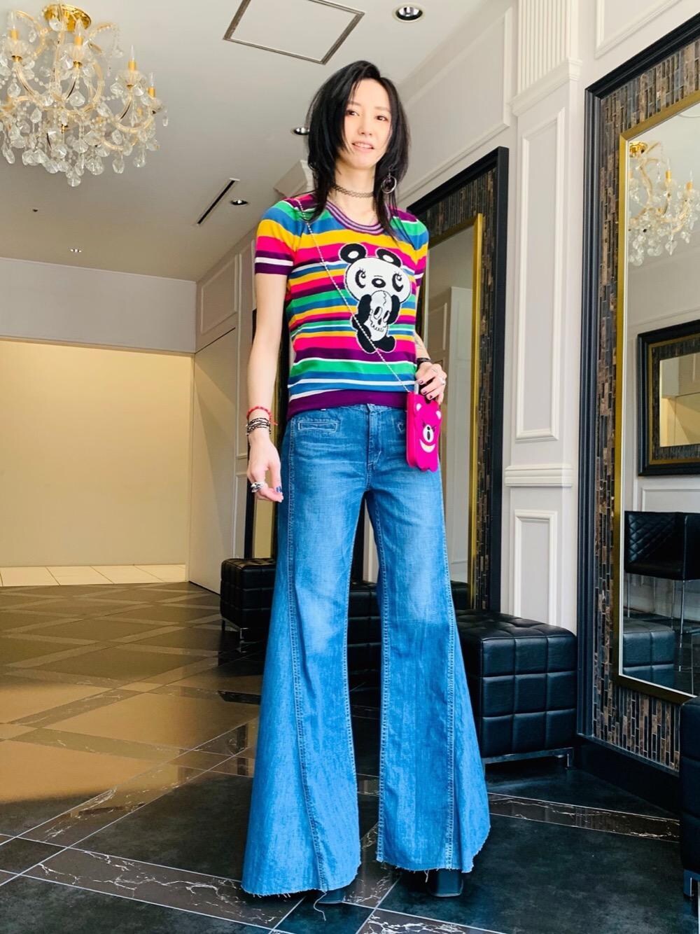 「Hysteric Glamour、ヒステリックグラマー、ロックコーデ、90'Sコーデ」｜「HYSTERIC GLAMOURのUSED加工ローライズフレアデニムパンツ（デニムパンツ、ブルー系）」を使った、Nuttyさん（レディース・157cm）の夏コーディネートの1枚目の写真