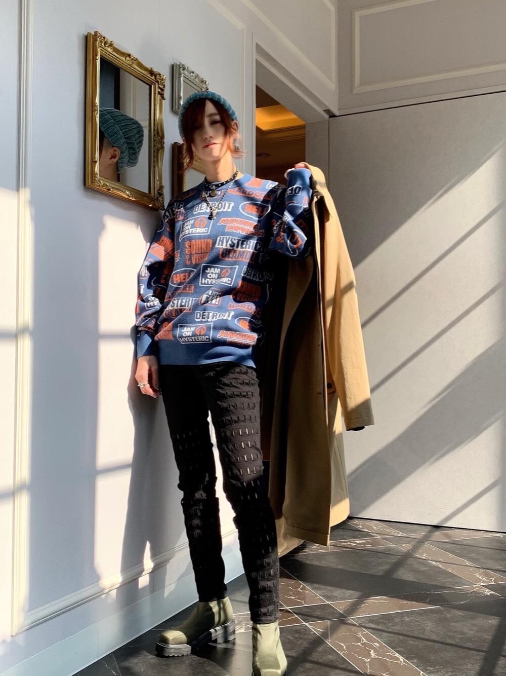 「Hysteric Glamour、ヒステリックグラマー、HYSTERICS、thee hysteric xxx」｜「HYSTERIC GLAMOURのCIRCLE WOMAN チャームチョーカー（ネックレス、ブラック系）」を使った、Nuttyさん（メンズ・157cm）の秋コーディネートの1枚目の写真