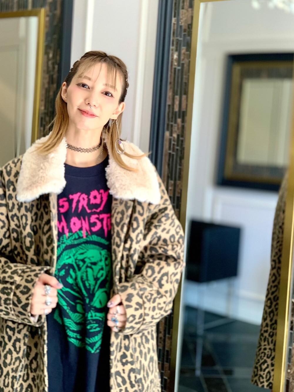 「ヒステリックグラマー、HYSTERICS、hysteric glamour」｜「HYSTERIC GLAMOURのCHERRY イージーフレアパンツ（その他パンツ、レッド系）」を使った、Nuttyさん（レディース・157cm）の秋コーディネートの1枚目の写真
