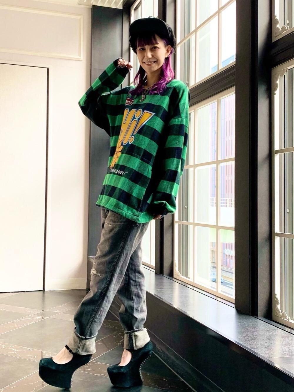「ヒステリックグラマー、hysteric glamour」｜「HYSTERIC GLAMOURのAkashic Tree/BEAR ビーズマルチストラップ（その他雑貨、その他）」を使った、Nuttyさん（レディース・157cm）の冬コーディネートの1枚目の写真
