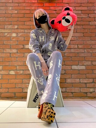 HYSTERIC GLAMOUR ガール柄パーカー HYSTERIC GLAMOUR - 4GIRLS柄 パーカー / ブラック | Tempt