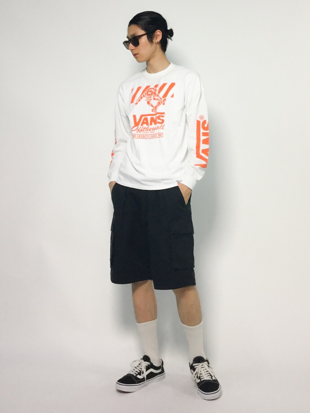Yudai Ishiiさんの「VANS / バンズ: 別注カスタムズロングスリーブTシャツ#（VANS）」を使ったコーディネート