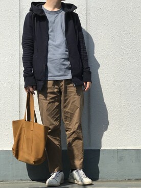 「OURET（オーレット）のアイテム（パーカー）」を使った、鈴吉さん（メンズ・169cm）の春コーディネート