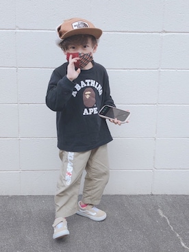 「A BATHING APE（アベイシングエイプ）のアイテム（Tシャツ/カットソー、ブラック系）」を使った、kantokiさん（キッズ）の冬コーディネート