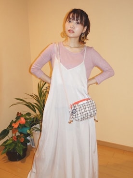 「キャミソールワンピ」｜「アイテム（その他）」を使った、三橋栄香さん（レディース・155cm）の秋コーディネート