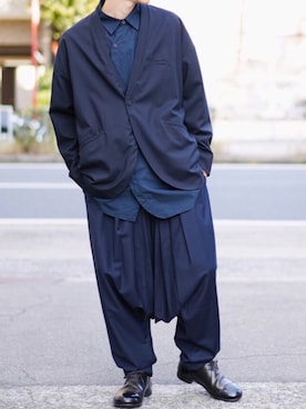 「凸&凹（デコアンドボコ）のアイテム」を使った、モーニングSONさん（メンズ・168cm）の秋コーディネート