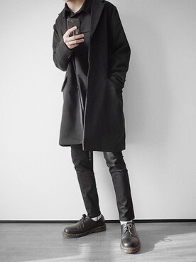 チェスターコートを使った 黒シャツ の人気ファッションコーディネート Wear