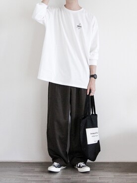 「kutir（クティール）のアソートプリントロンT（Tシャツ/カットソー）」を使った、ゆーきさん（メンズ・174cm）の秋コーディネート