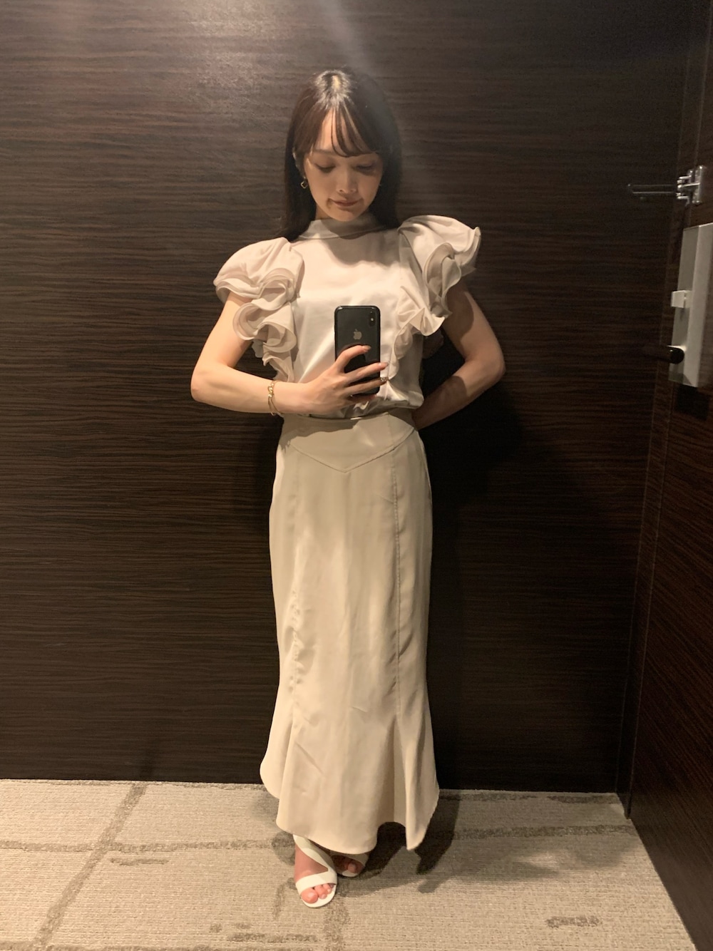 「夏の和物語、夏コーデ、銀座、休日コーデ、大人コーデ、きれいめカジュアル、キレイめ、フレイ アイディー(FRAY I.D)、ベージュ、スナイデル」｜「FRAY I.Dのラッフルスリーブブラウス（シャツ/ブラウス、ベージュ系）」を使った、𝙮𝙪𝙠𝙖 さん（レディース・150cm）の夏コーディネートの1枚目の写真