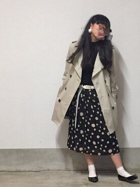 「レトロ」｜「アイテム（トレンチコート）」を使った、☀︎さんひ☀︎さん（レディース・164cm）の冬コーディネート
