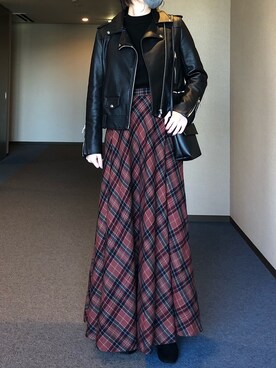 「マキシスカート」｜「アイテム（ライダースジャケット）」を使った、u_tanさん（レディース・168cm）の冬コーディネート