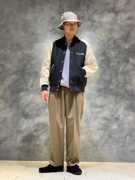 「アイテム（スタジャン、グレー系）」を使った、12102trさん（メンズ・180cm）の秋コーディネート