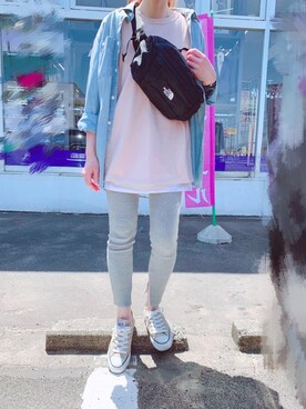 「H&M（エイチ・アンド・エム）のアイテム（タンクトップ、ホワイト系）」を使った、Anna☪︎⋆｡˚✩さん（レディース・156cm）の春コーディネート