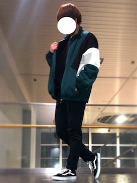 「GU（ジーユー）の（GU）スキニーフィットジーンズ（MEN ⁄ ジーンズ）」を使った、こーせさん（メンズ・174cm）の冬コーディネート