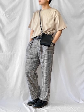 「INTER FACTORY（インターファクトリー）のファッションインフルエンサー uki × INTER FACTORY　ポケットロゴ刺繍Tシャツ（Tシャツ/カットソー、ベージュ系）」を使った、こーせさん（メンズ・174cm）の夏コーディネート