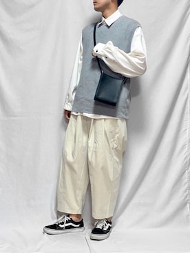 「INTER FACTORY（インターファクトリー）のファッションインフルエンサー poyo × ユウ × INTER FACTORY　バルーン袖オーバーシャツ（シャツ/ブラウス、ブラック系）」を使った、こーせさん（メンズ・174cm）の秋コーディネート